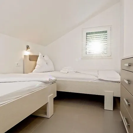Bisernica-with Pool Apartman *