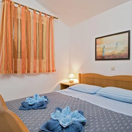 Apartman Bisernica-with Pool Ražanj
