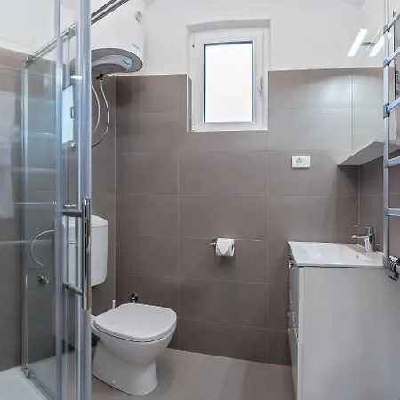 Bisernica-with Pool Apartman *