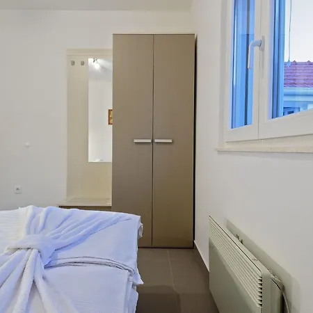 Bisernica-with Pool Apartman