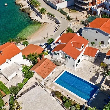 Bisernica-with Pool