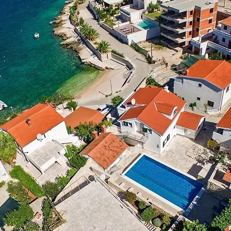 Bisernica-with Pool *